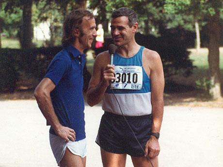 Jerry in the Cow Harbor Race with Gary Muhrcke, winner of the first NYC Marathon